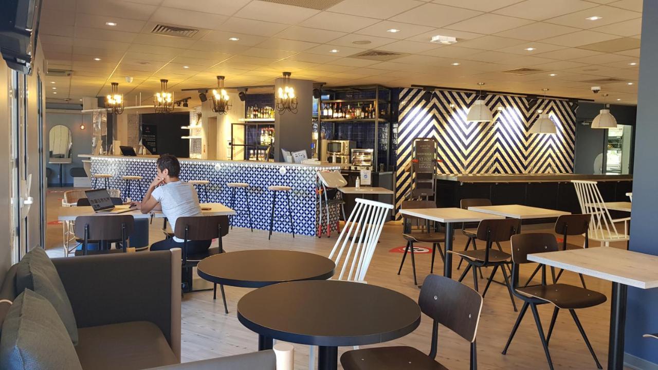 Отель Ibis Manosque Cadarache Экстерьер фото