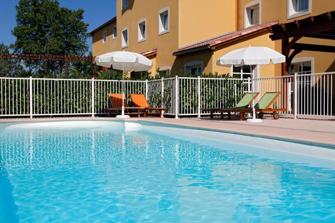 Отель Ibis Manosque Cadarache Экстерьер фото